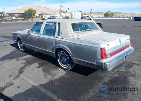 1989 Lincoln Town Car Cartier from USA, damaged, VIN 1LNBM83F2KY816123